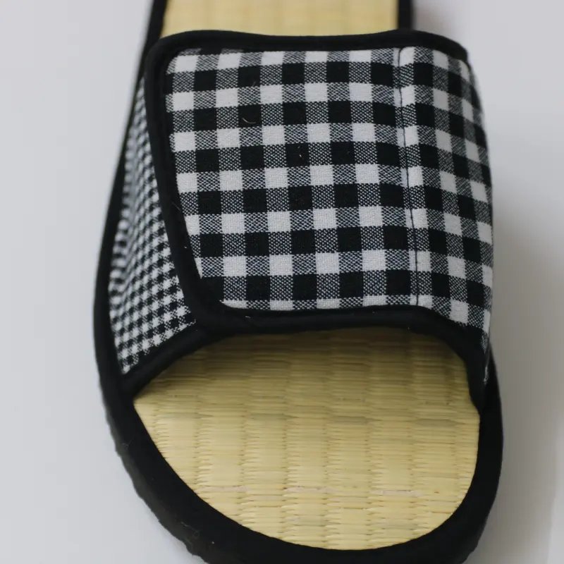 Vietnam Cinnamon seagrass indoor Soft Breathable checkered slippers sandals for hotels and spa Wholesale