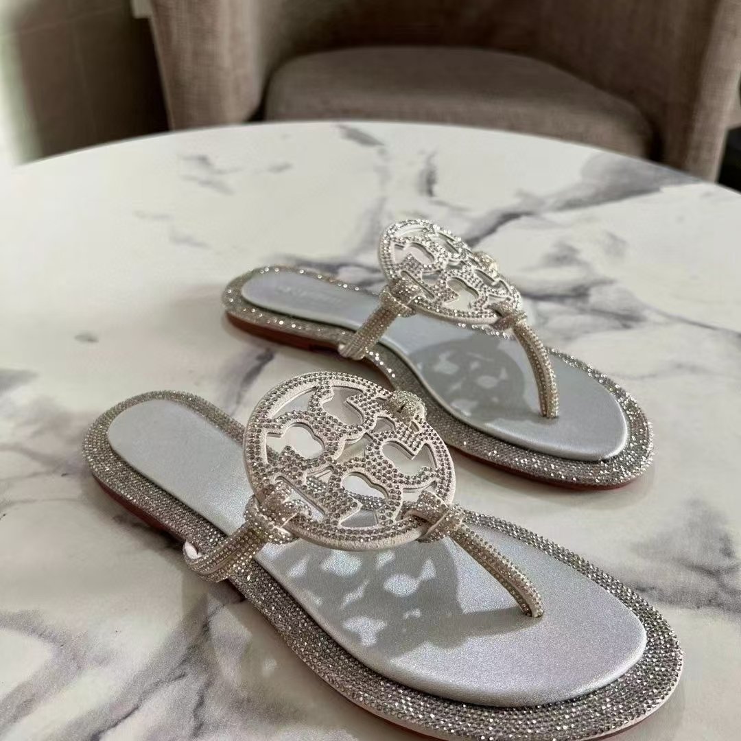 Designer Luxury Brand Women Leather Shoes Custom Wholesale Top Quality Trendy New Beach Slippers