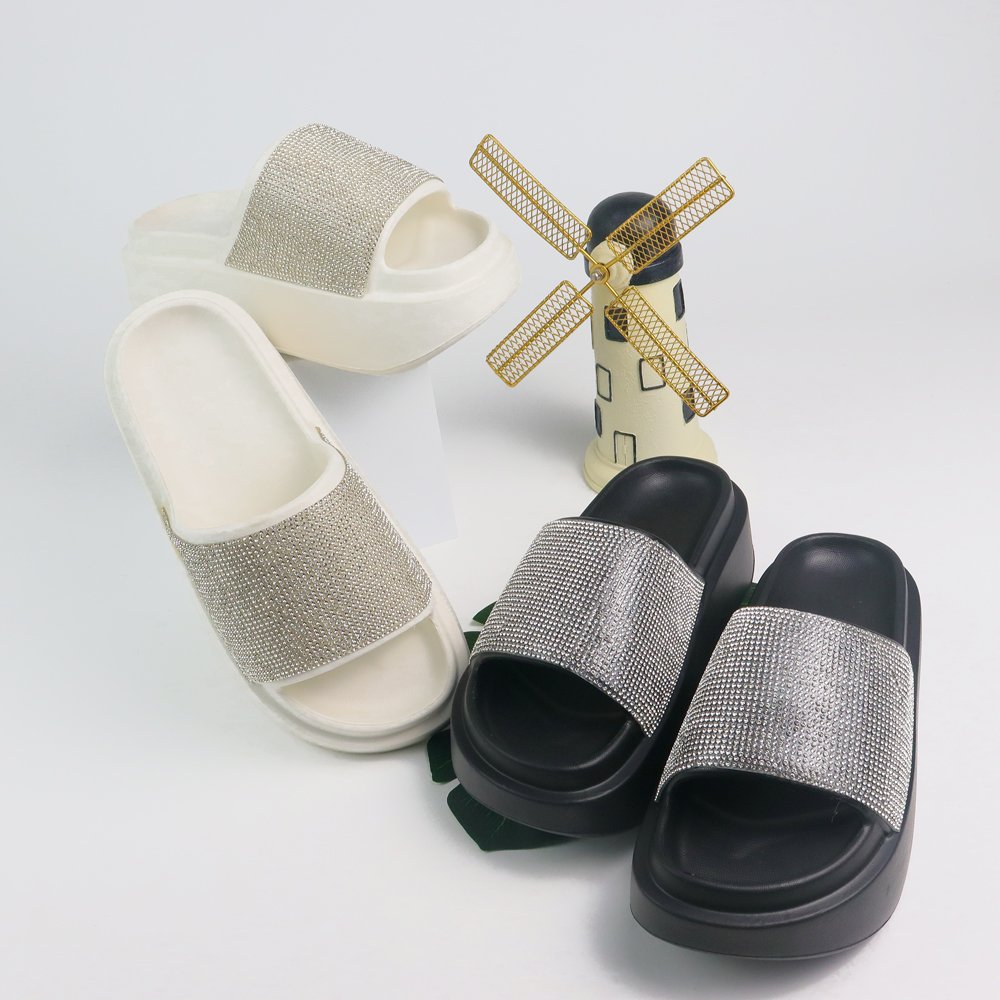 Women's EVA Cushioning Slide Slipper Quick-Drying Flat Outdoor Platform with Open Toe Fashion Trend for Beach Use