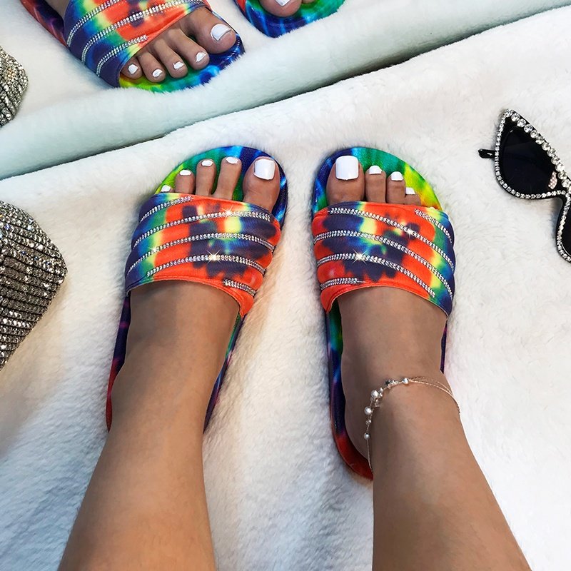 FACTORY PRICE RHINESTONE TIE DYE RAINBOW CRYSTAL DIAMOND BEACH HOME OUTDOOR SLIDES SLIPPERS FOR WOMEN