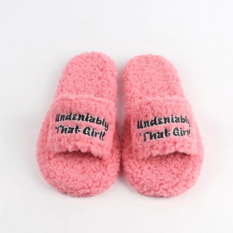Wholesale Fashion Fur Slippers With Custom Logo Slides Slippers For Women OEM Blank Custom Logo Footwear