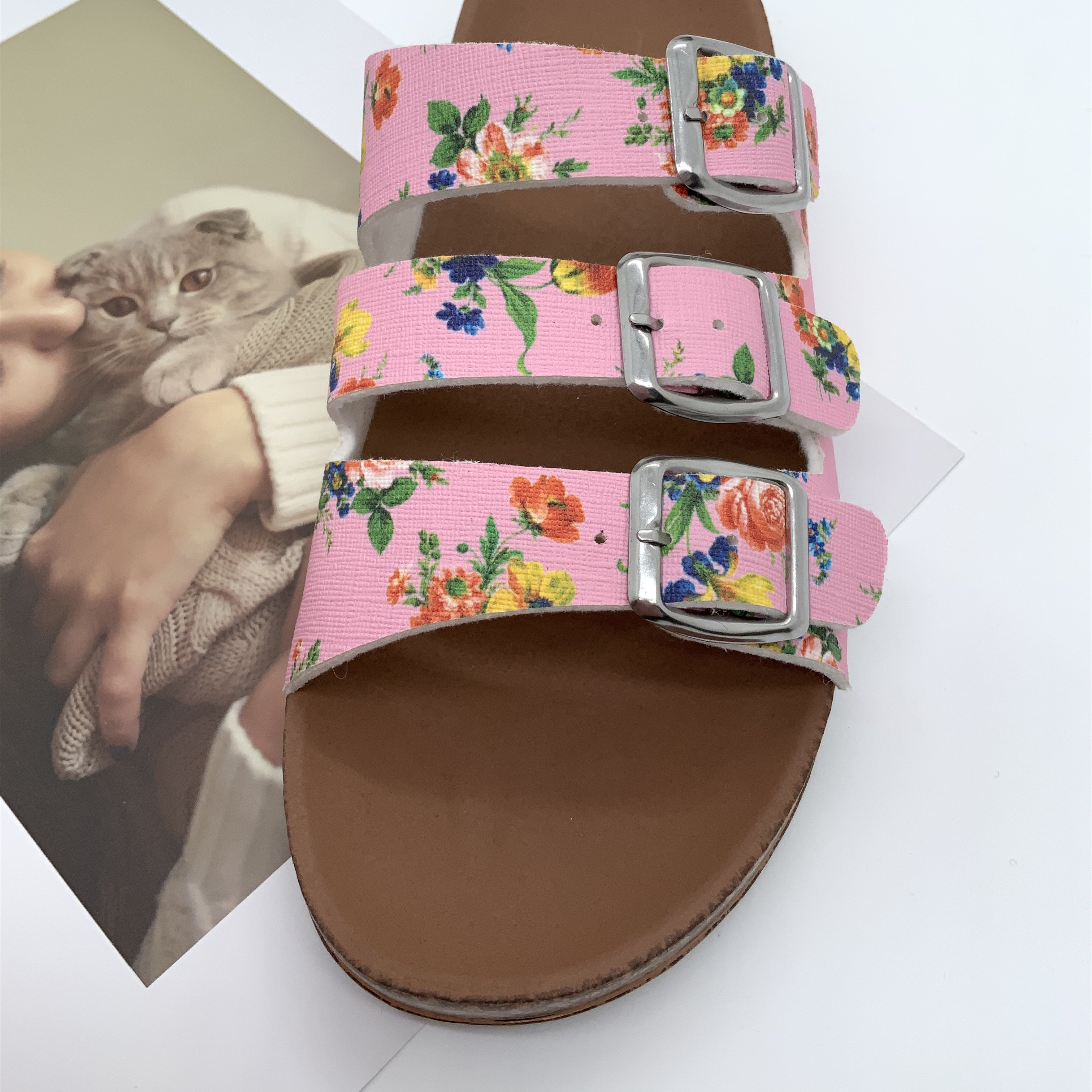 New style shoe flat breathable lightweight women slide slippers women fashion shoe summer outdoor house slippers women