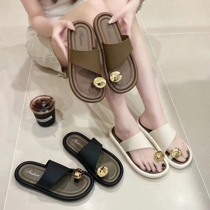 New Design Flip Flops Summer Women New Fashion Sandals Non-slip Women's Shoes Beach Slides Slippers Flat Slippers