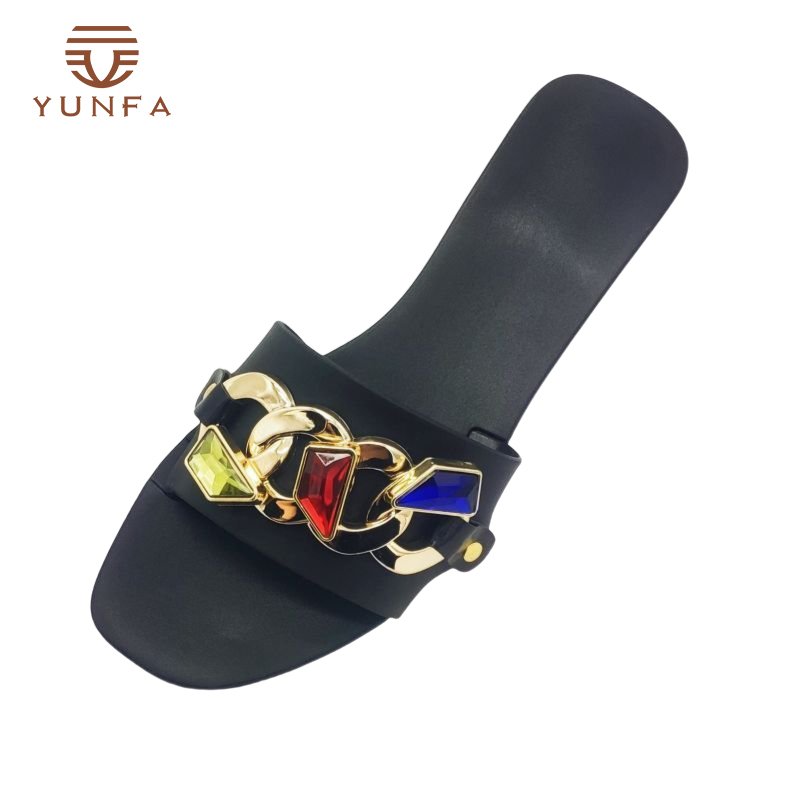 Factory Wholesale Ladies Casual Clear Rhinestone Jelly Shoes Slides Slippers Flat Women Crystal Sandals