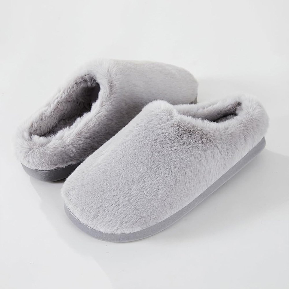 Women's Men's Stylish Design Slip on Slide Slippers with Non-Slip Durable Sole Memory Foam Unisex Fuzzy Slippers