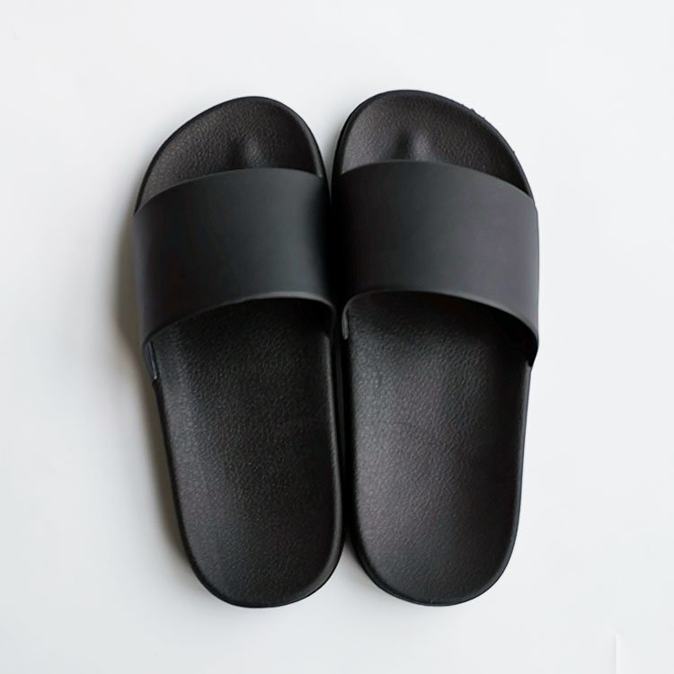 OEM Custom Men's Pure Black PVC Slide Shoes Sandals with Multi-Color Logo Slipper for Summer