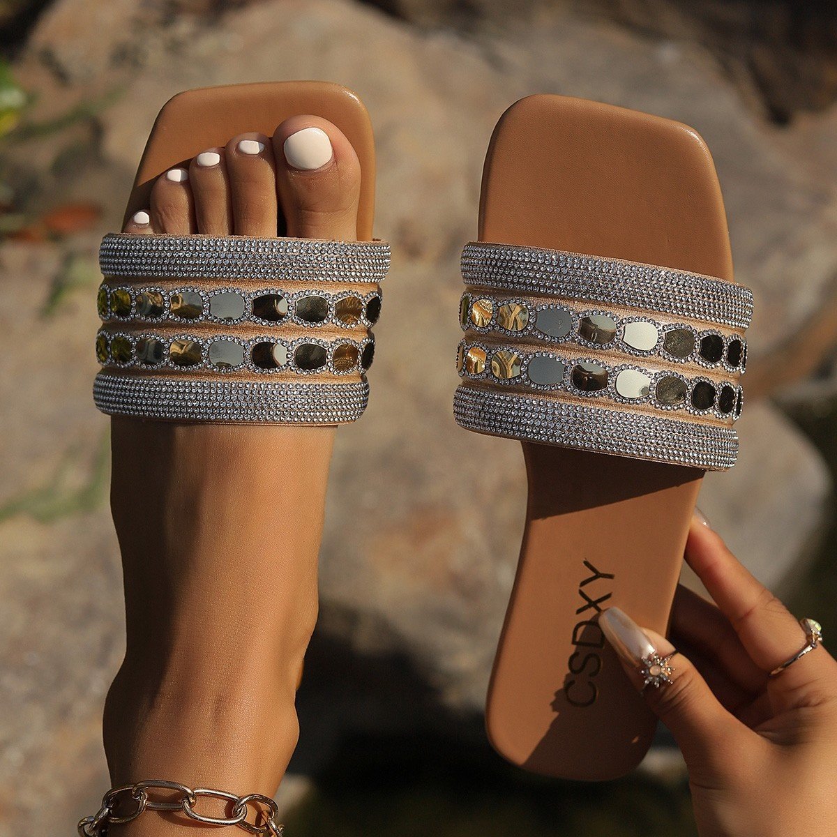 Women Wear Flat-bottomed Fashion Sandals And Slippers Out In Summer Beach Shoes Seaside Flip-flops Pvc Picture Women Female Lady