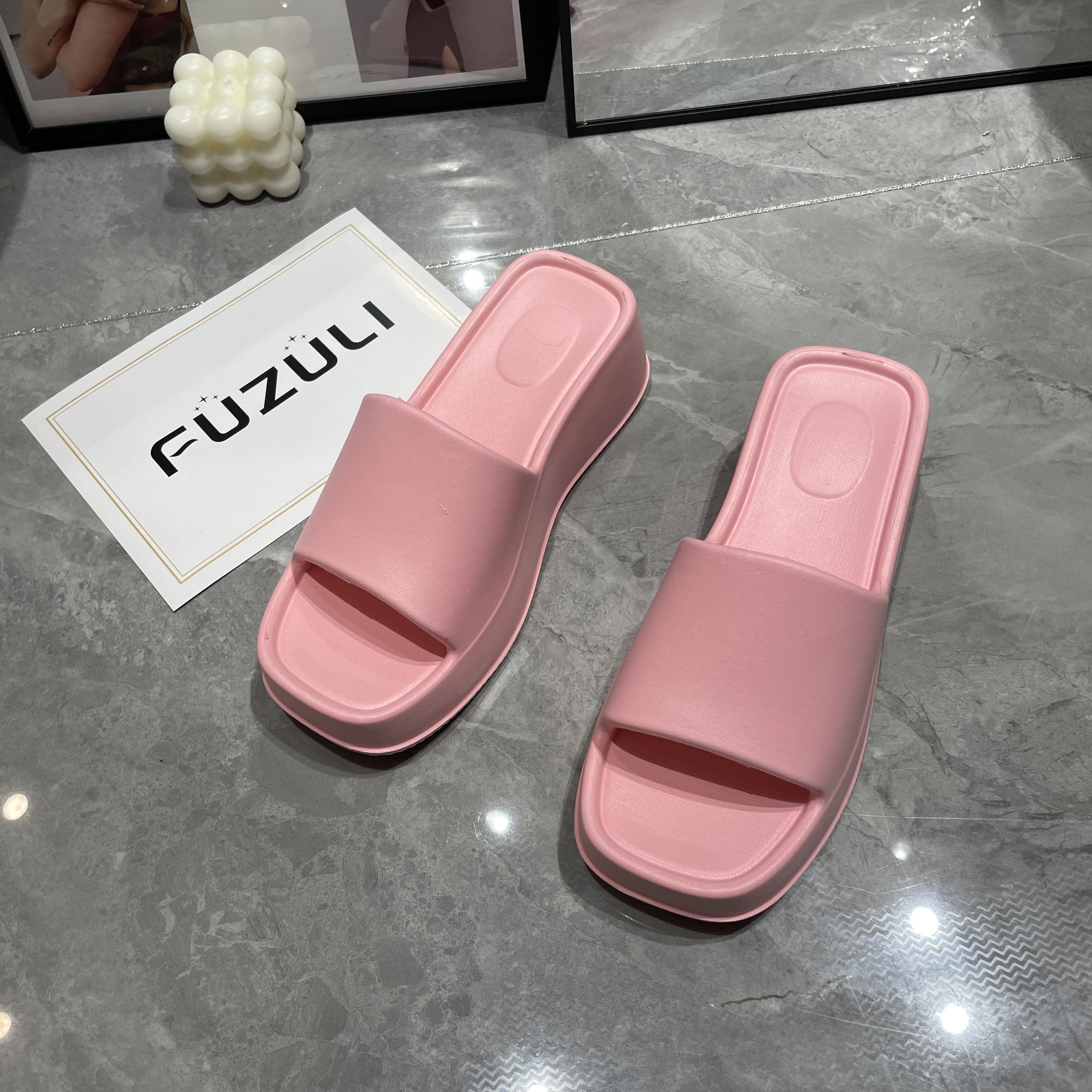Fashion women thick slides slippers slides slippers anti-slippery lady beach jelly slides slippers black