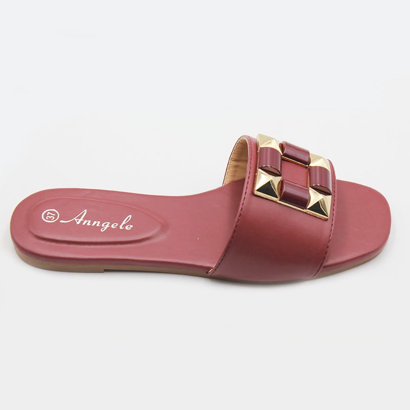 2023 ladies flat slip on beach slides high quality ladies wholesale cheap price slipper fashion daily life for women and lady
