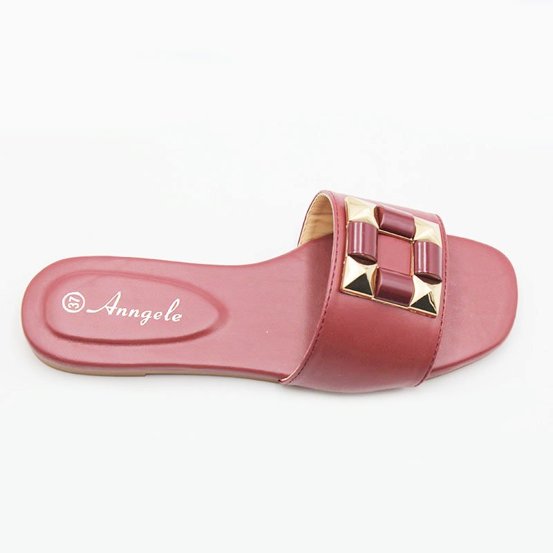 2023 ladies flat slip on beach slides high quality ladies wholesale cheap price slipper fashion daily life for women and lady