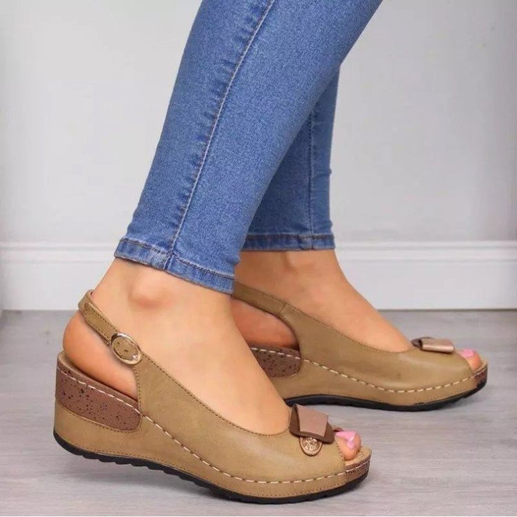 2024 New Style Super Light Thick Soled Sandals Slippers Beach Slides Slipper Women Summer Shoes