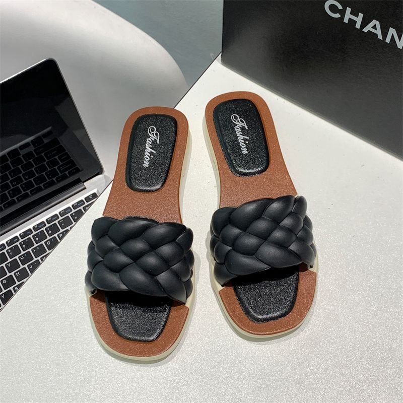 Fashion Summer New Popular Slippers Cute Sandals Women Outdoor Sandals Shoes