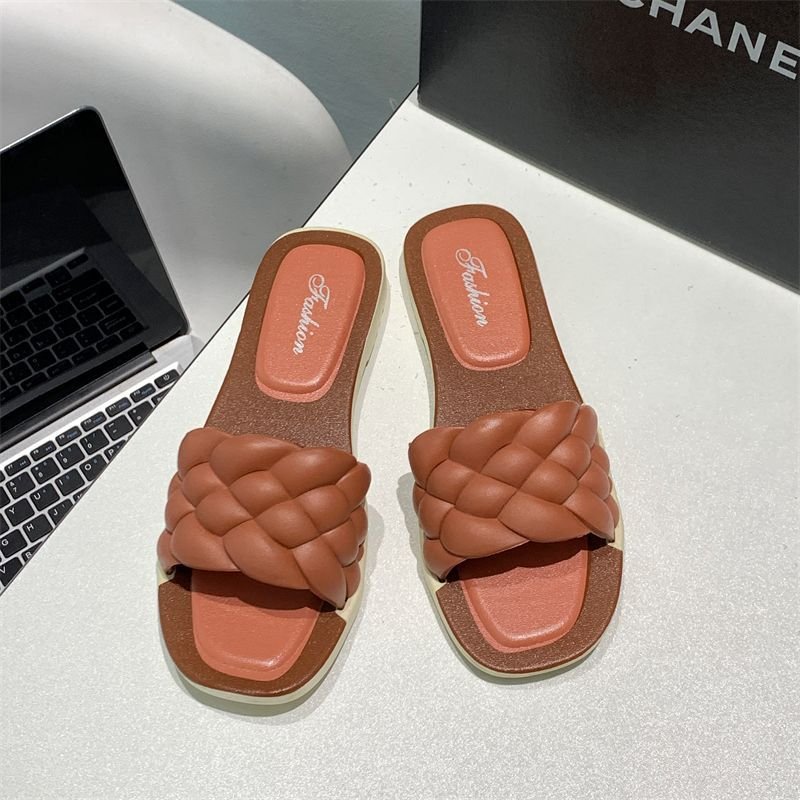 Fashion Summer New Popular Slippers Cute Sandals Women Outdoor Sandals Shoes
