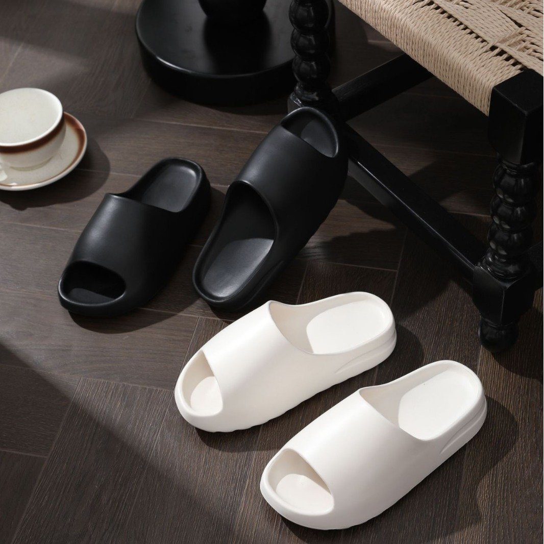 Wholesale Fashion Trend Summer Unisex House Slides Slippers Non-slip Breathable Quick Drying Slippers for Indoor and Outdoor Use