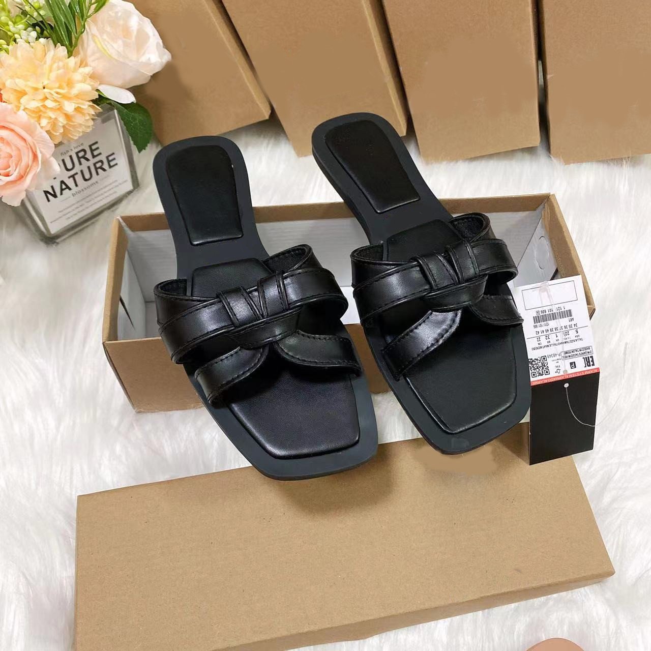 Wholesale classic summer Slides ladies sandals fashion PU leather outdoor Female shoes non-slip flat bottom women's slippers