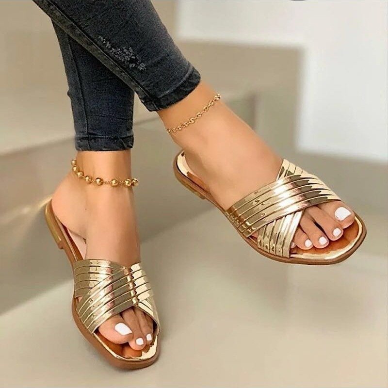 Wholesale Cheap PU Leather Summer Beach Flat Sandals Comfortable Slip On Slides Slippers Luxurious Design Women's Sandals