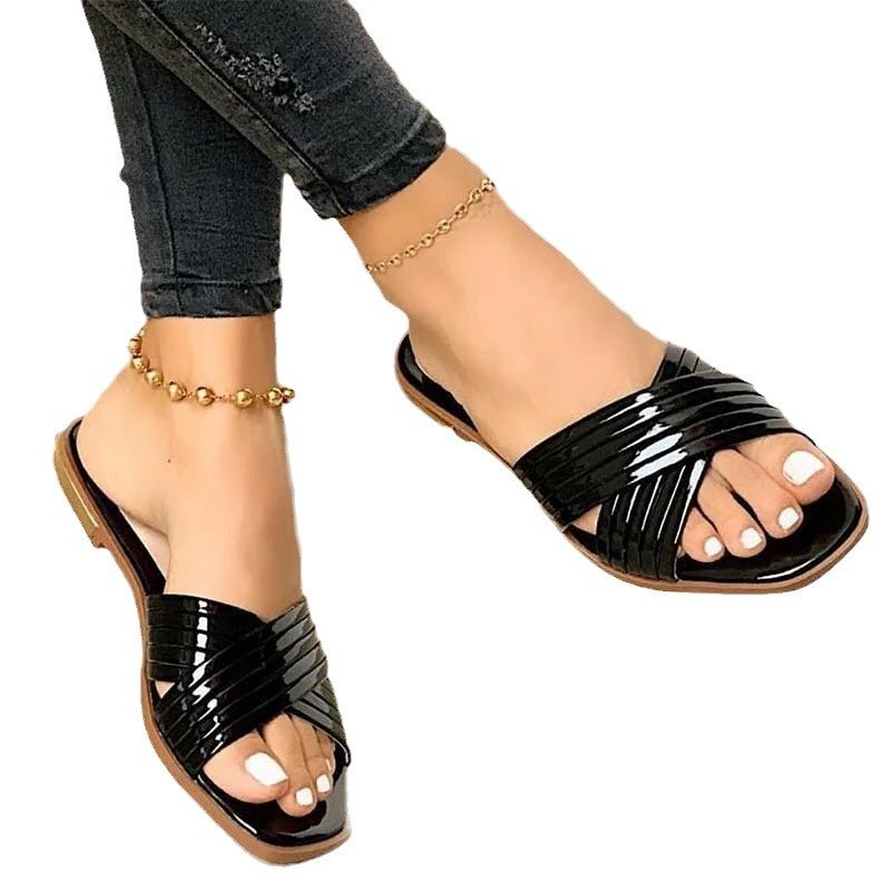 Wholesale Cheap PU Leather Summer Beach Flat Sandals Comfortable Slip On Slides Slippers Luxurious Design Women's Sandals