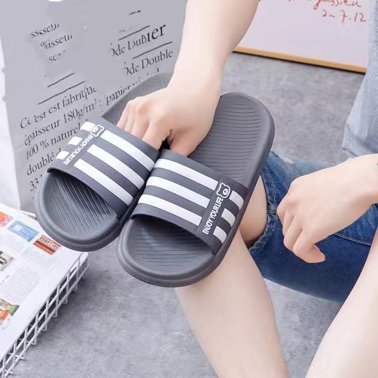 New Summer Men Non-Slip Thick Soft Sole Beach Sandals Slides Slippers for Indoor Home Outdoor Sports