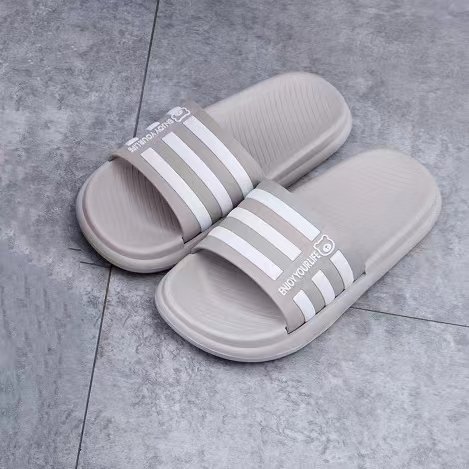 New Summer Men Non-Slip Thick Soft Sole Beach Sandals Slides Slippers for Indoor Home Outdoor Sports