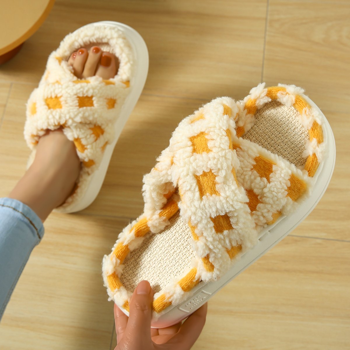 2024 New Coming Home Slippers Flax Cotton Blend Material Good Price Slides Slippers for Women Couples