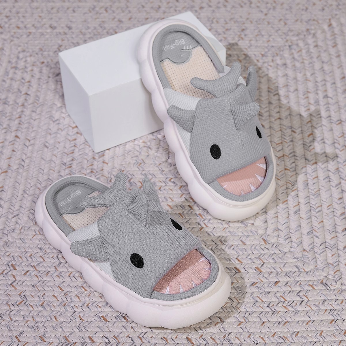 Custom Shark Pink Pig sprints Open Toed Thick Sole Soft Slides Slippers Animal Prints Cotton Fabric and Linen Soft Slippers