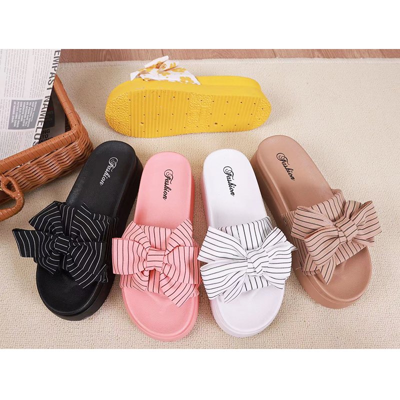 Fashion summer slides slippers flat sandals butterfly ladies slippers stylish new fashion thick pvc slippers ladies