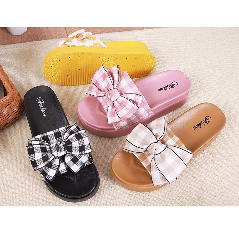 Fashion summer slides slippers flat sandals butterfly ladies slippers stylish new fashion thick pvc slippers ladies