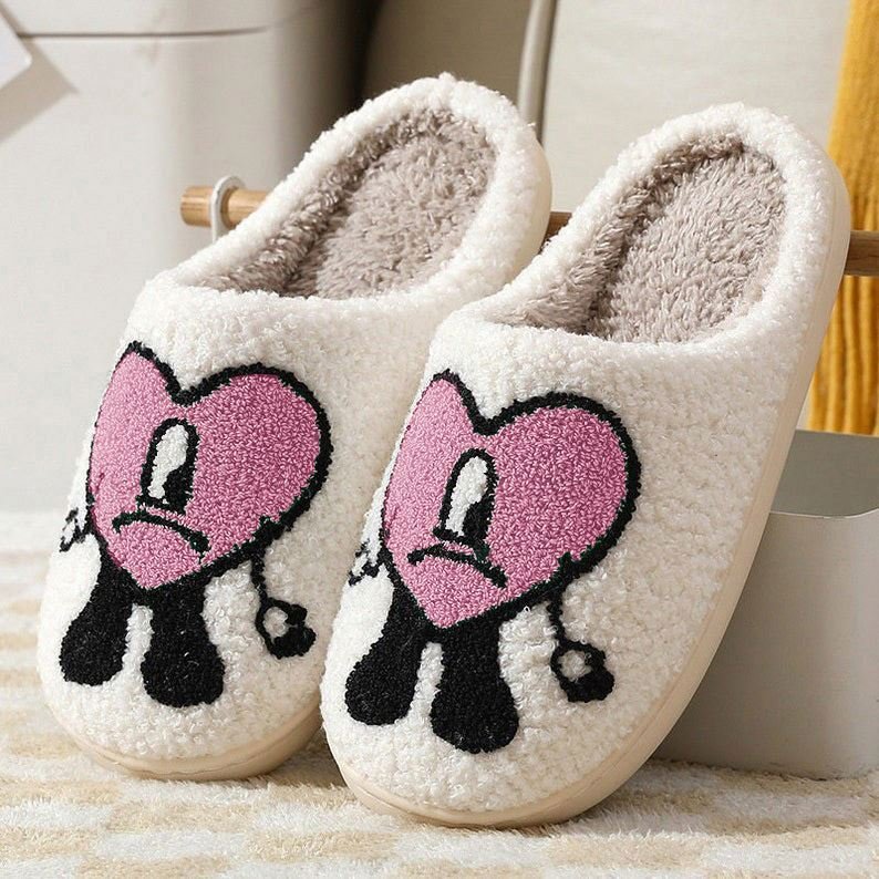 Hot Sale Stock Custom Logo Cute Red Heart Bad Bunny Slippers Slides Ladies Winter Indoor Warm House Slippers