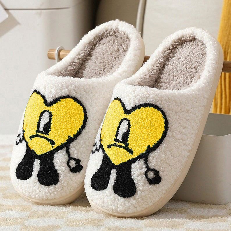 Hot Sale Stock Custom Logo Cute Red Heart Bad Bunny Slippers Slides Ladies Winter Indoor Warm House Slippers