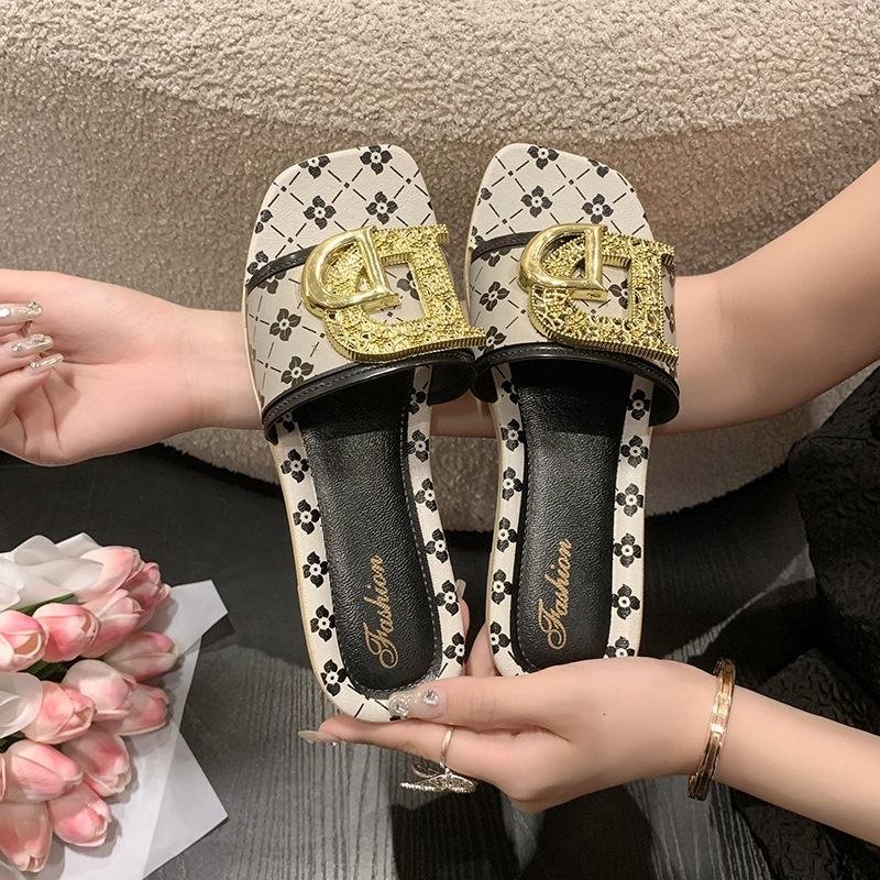 Hot Sale Stylish Square Head Women's Slippers PVC EVA Fashionable Flat Sandals For Women And Ladies