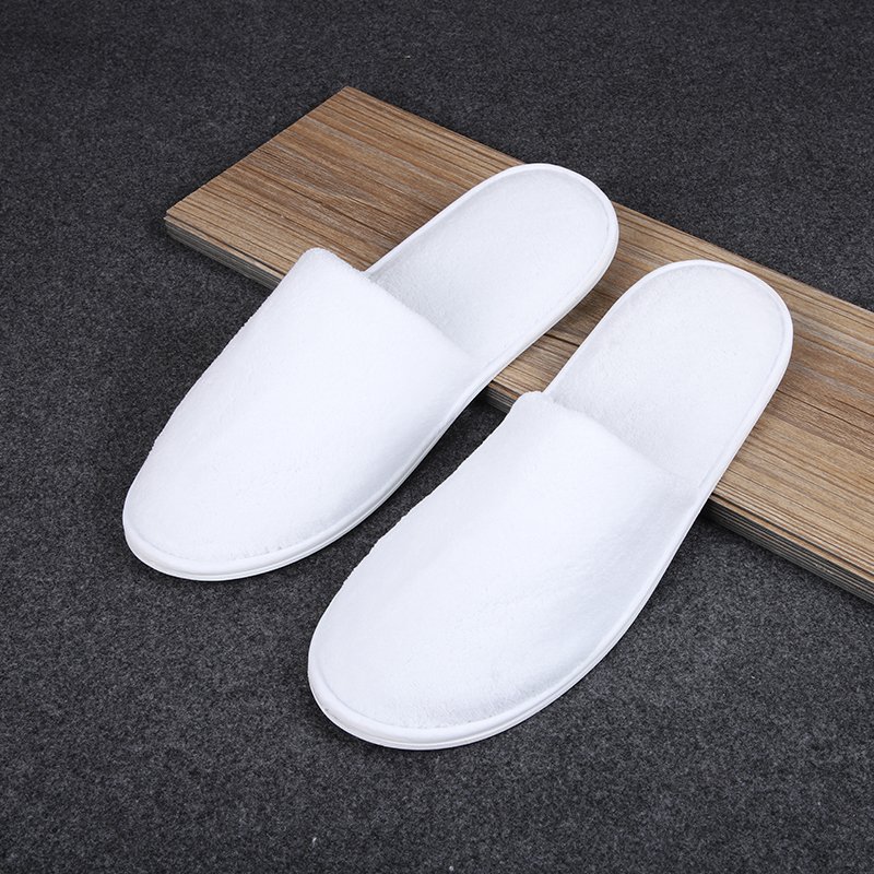 Chinese Wholesale Slippers Customized Logo Coral Velvet Coral Fleece Hotel Slippers Custom Hotel Disposable Slides Slippers