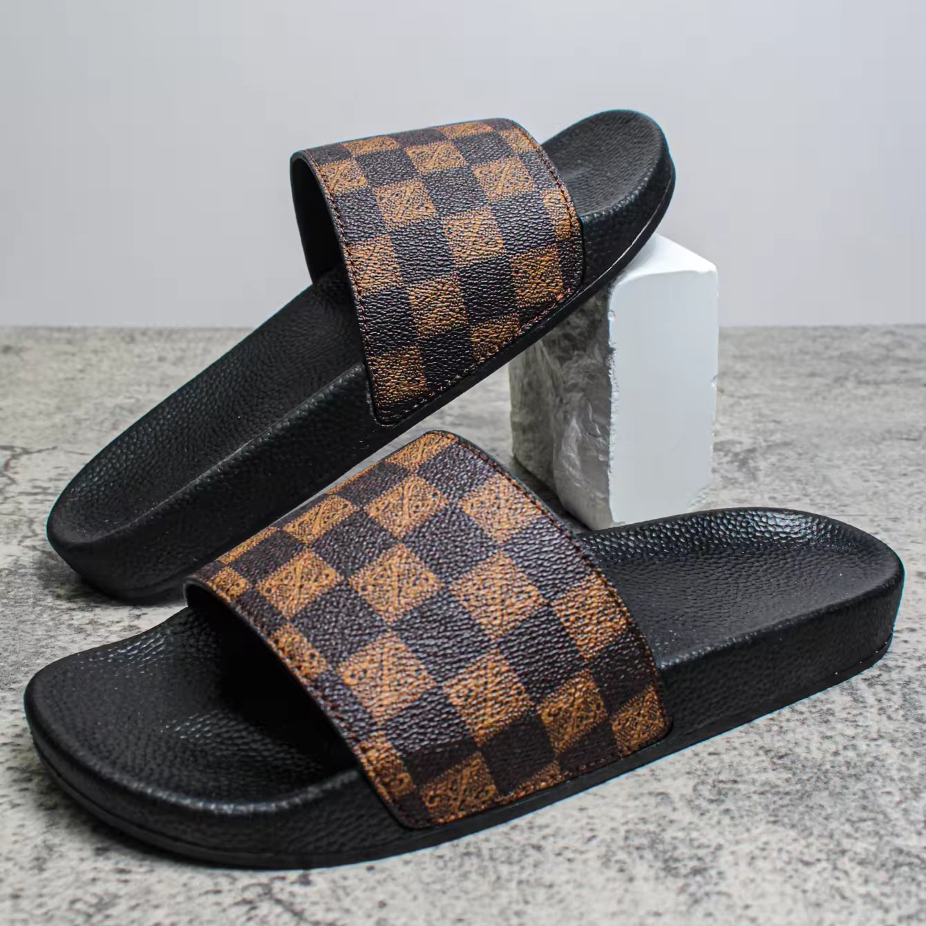 Custom LOGO Chaussures Pour Hommes Chinelo Slide Beach Pool PVC Slides Slippers for Men