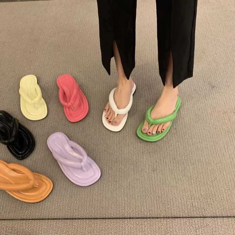 Designer Sandals New Fashion Trendy Colorful Flip Flop Women Summer Beach Flat Slides Slippers PVC PU Women Lady Girls 2 Pairs