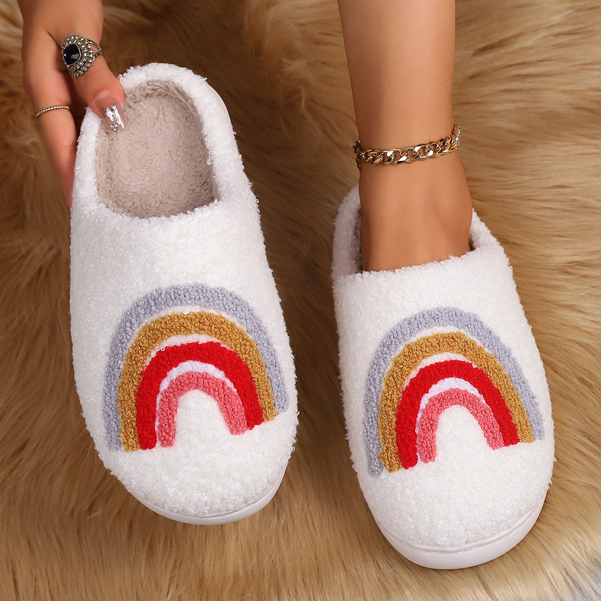 Customized Cute Cartoon Pattern Plush Slippers for Autumn and Winter Indoor Anti Slip and Warm Cotton Slippers for Women and Men