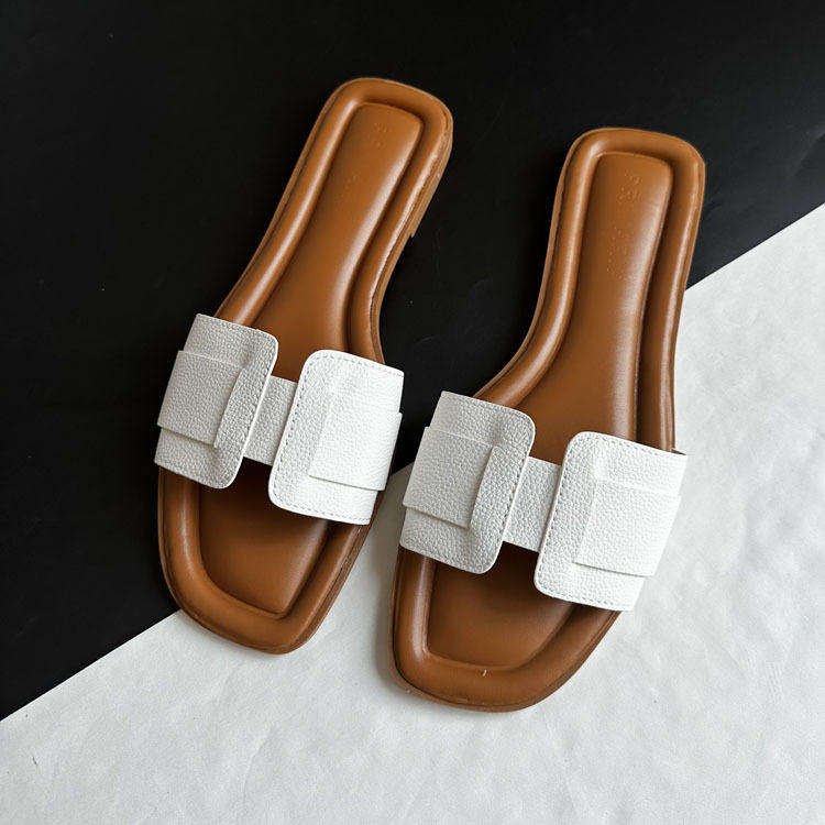 Good Sale 2024 Square Head Single Strap Soft Indoor Outdoor Slippers Ladies Slippers Women Shoes Flat Sandals Flip Flops