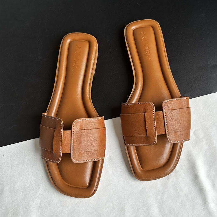 Good Sale 2024 Square Head Single Strap Soft Indoor Outdoor Slippers Ladies Slippers Women Shoes Flat Sandals Flip Flops