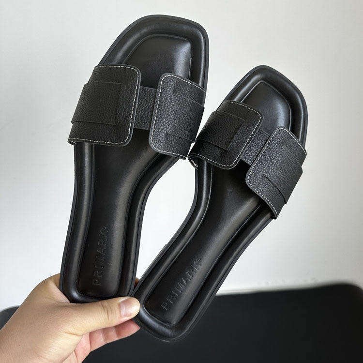 Good Sale 2024 Square Head Single Strap Soft Indoor Outdoor Slippers Ladies Slippers Women Shoes Flat Sandals Flip Flops