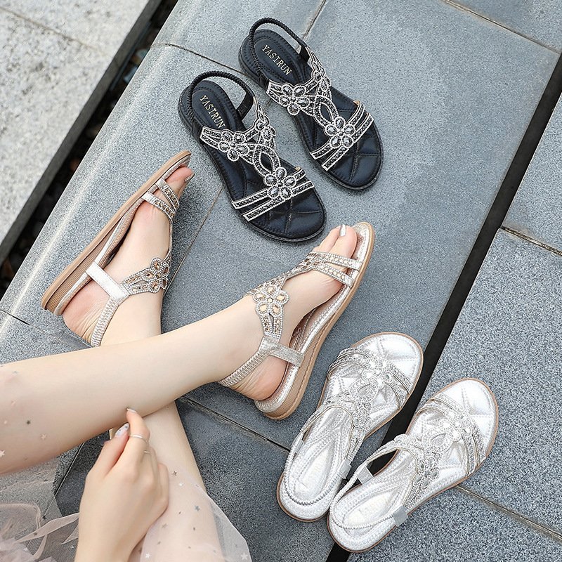2024 New Fashion Leisure Water Diamond Comfortable a flat bottom slipper for woman soft sandals for outdoor beach slides