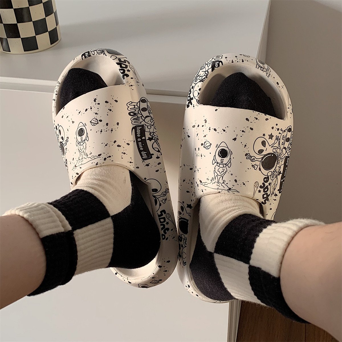 XIXITIAO Alien pattern cartoon fashion men eva slippers unisex home outdoor summer lady slide sandals slides slippers for women
