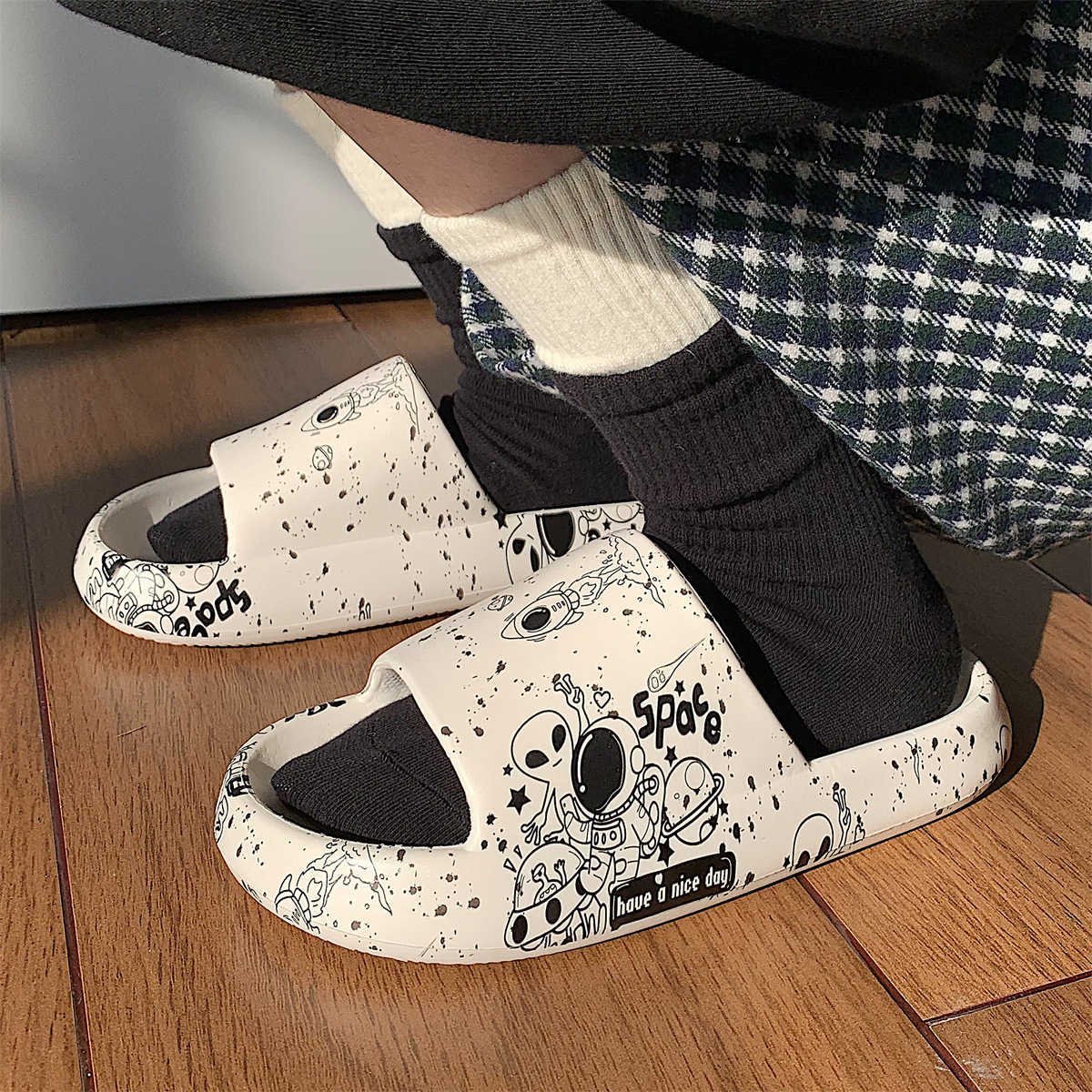 XIXITIAO Alien pattern cartoon fashion men eva slippers unisex home outdoor summer lady slide sandals slides slippers for women
