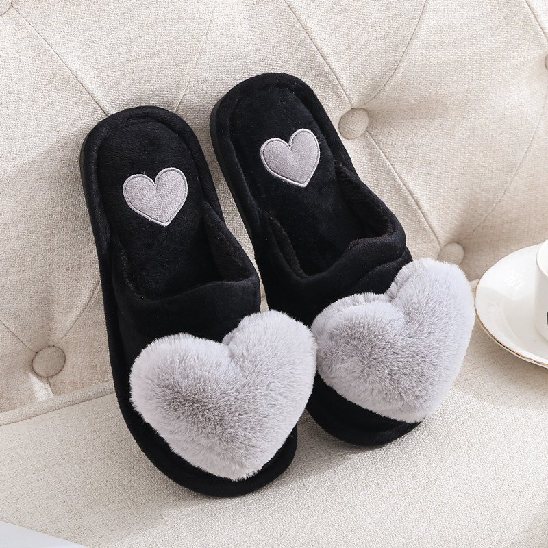 Custom Logo Winter Indoor Slide Slippers for Women Furry Heart Plush Slipper with Wool Insole Soft Platform Style for Home Use