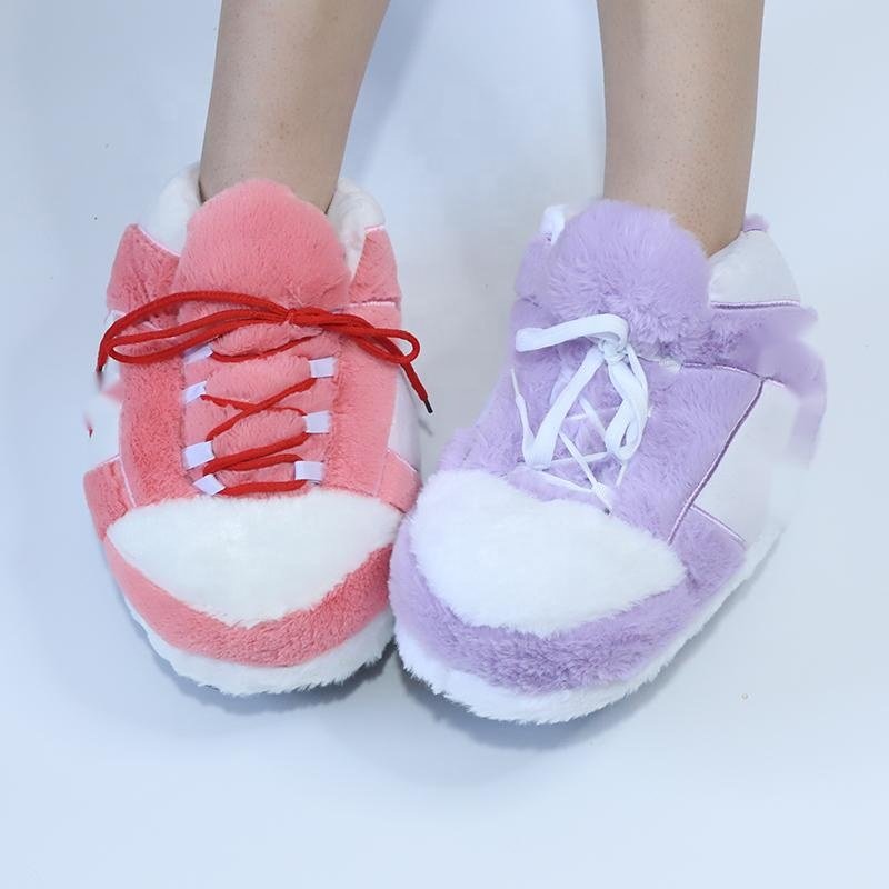 hot selling products 2024 Hot Fashion new furry slippers big plush sneaker slippers winter fits all cow sneaker slippers