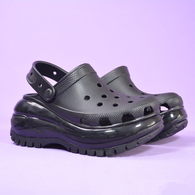 New Light Wheel Hole Shoes Women's Thick Sole Increase Anti slip and Wear resistant Rose Red Sandals Casual Beach Slippers