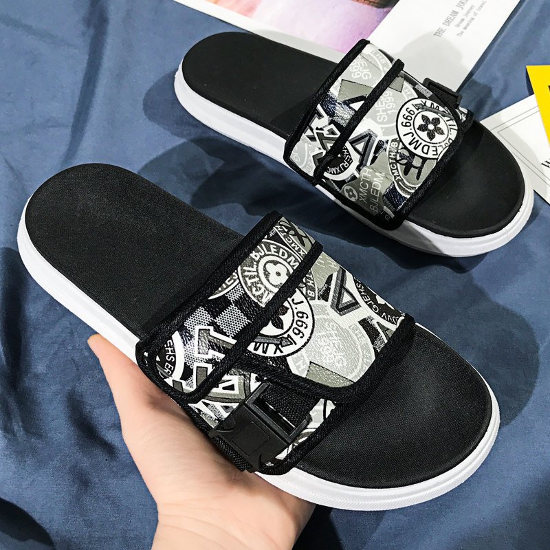 Favorable Price smiley slippers mens luxury slippers brand name slippers for men