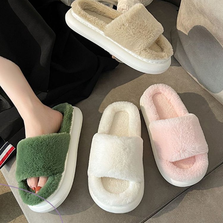 Custom Spring Fashion Thick Platform Fluffy Fuzzy Soft Quilted Puff Fur Slides Slippers for Women