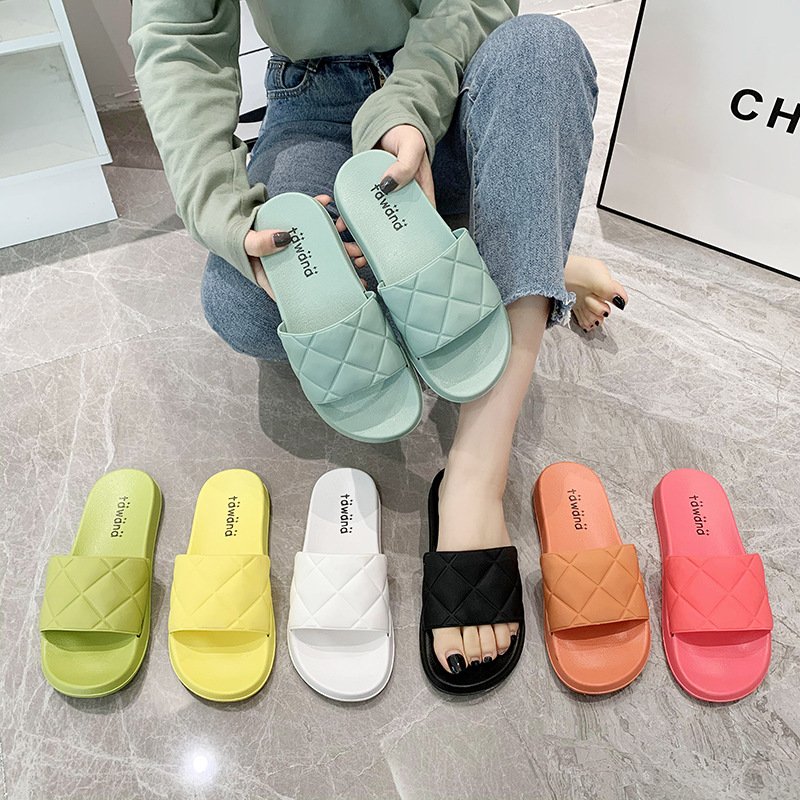 Slides Slippers Slip On Flat Slippers Slides for Women Comfortable Beach Flat Sandals Lady Slippers
