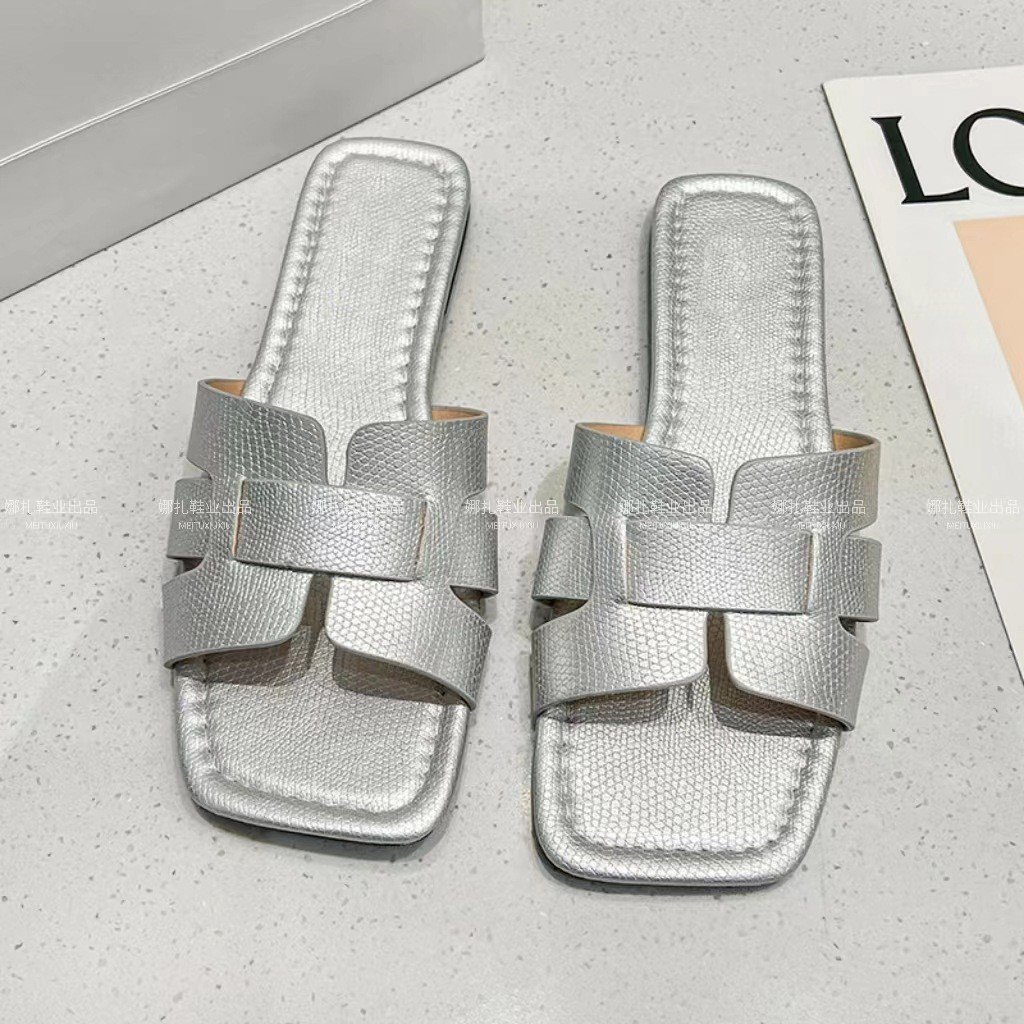 2024 Summer New Square Head Women's Sandals Non-Slip Outdoor Indoor Slippers Open-Toe Beach Flat Sandals Ladies Slippers