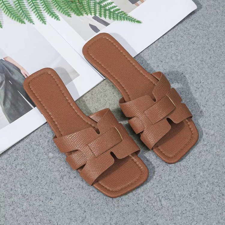 2024 Summer New Square Head Women's Sandals Non-Slip Outdoor Indoor Slippers Open-Toe Beach Flat Sandals Ladies Slippers