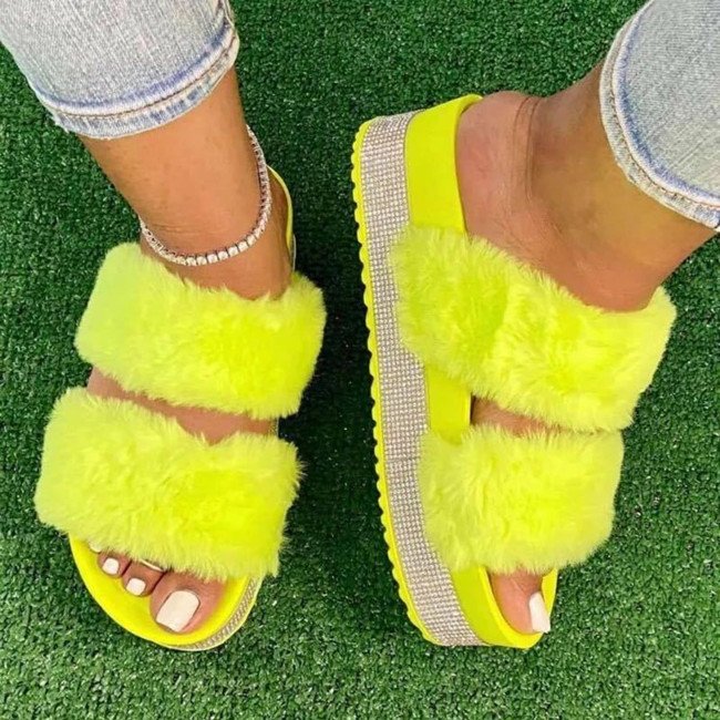 Luxury women new design shoes Fluffy slippers Fur slides for women sandals and slippers 2023