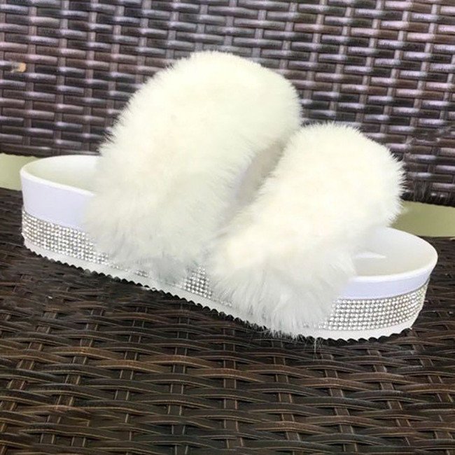 Luxury women new design shoes Fluffy slippers Fur slides for women sandals and slippers 2023